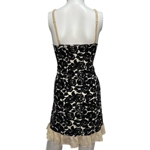 White And Black Floral Dress - Picture 2 of 7